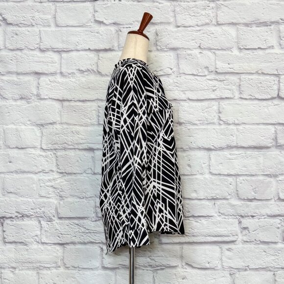 Calvin Klein Black & White Button Down Shirt - Picture 3 of 9